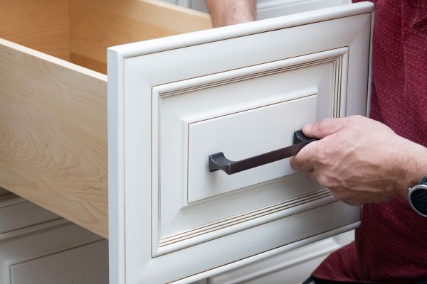 Cabinet Handle Installation in Mentor
