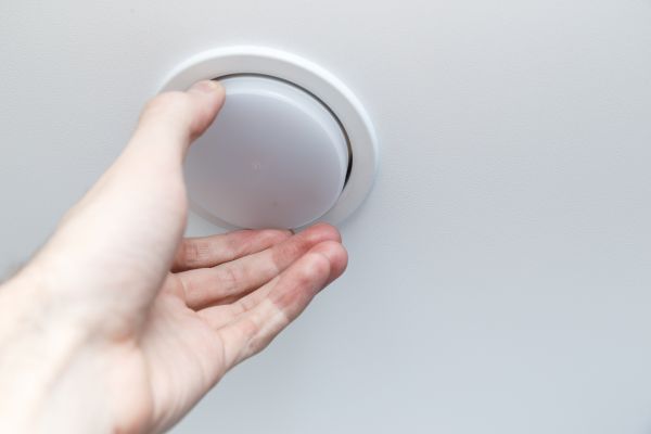 Ceiling Light Bulb Replacement in Mentor