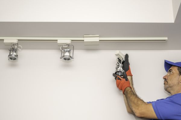 Track Light Bulb Replacement in Mentor